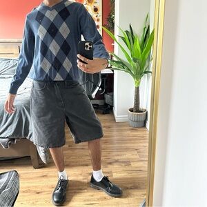 Vintage Tommy Hilfiger Men's Medium Long Sleeve Argyle Print V-Neck Sweater